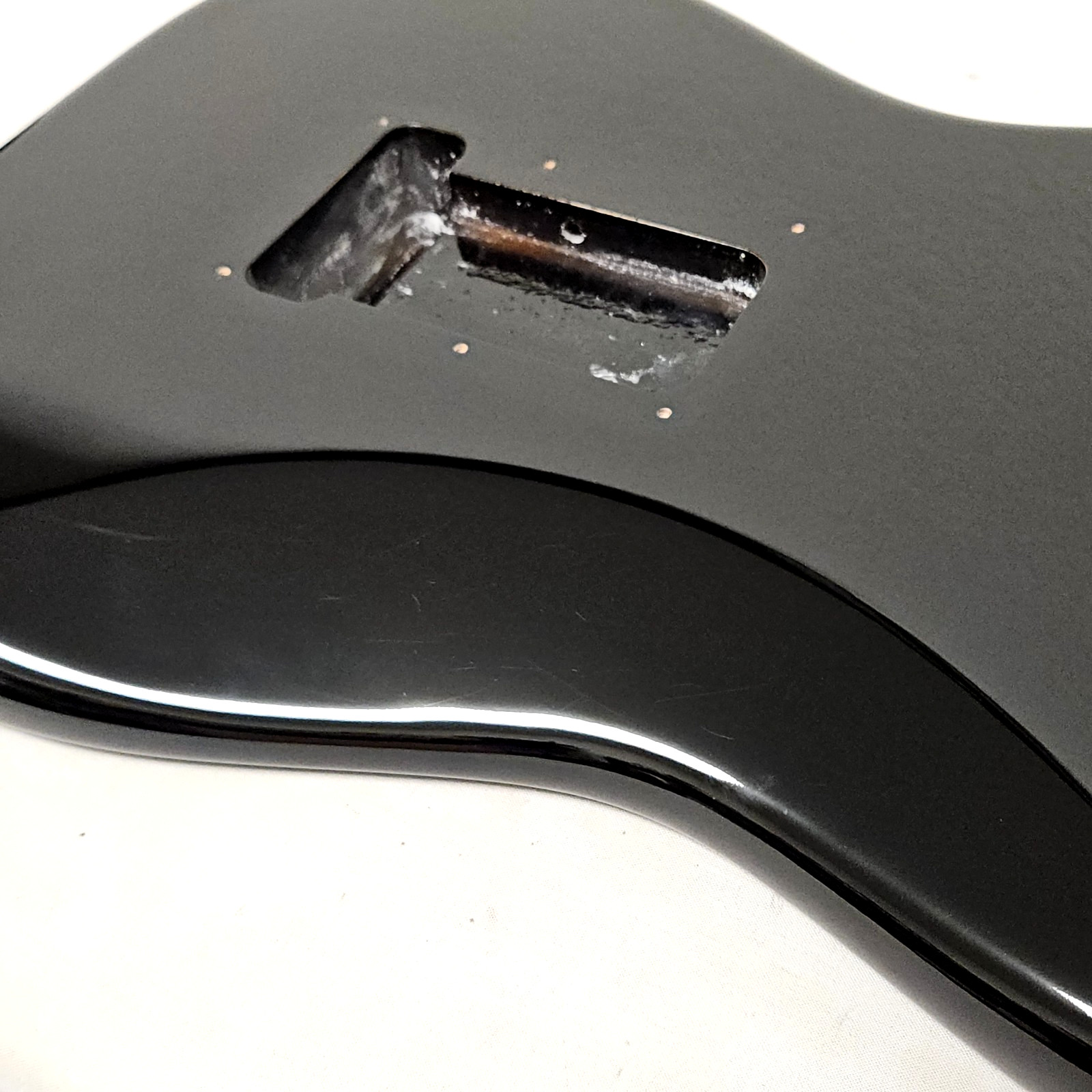 2016 Fender American Standard Strat Alder Body Gloss Black - USA Stratocaster