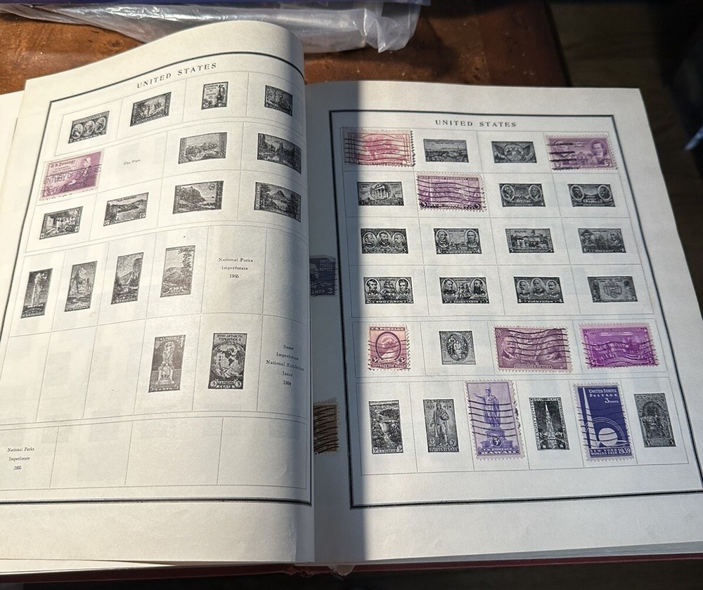 1946 Modern Postage Stamps Book From All Over The World With Stamps