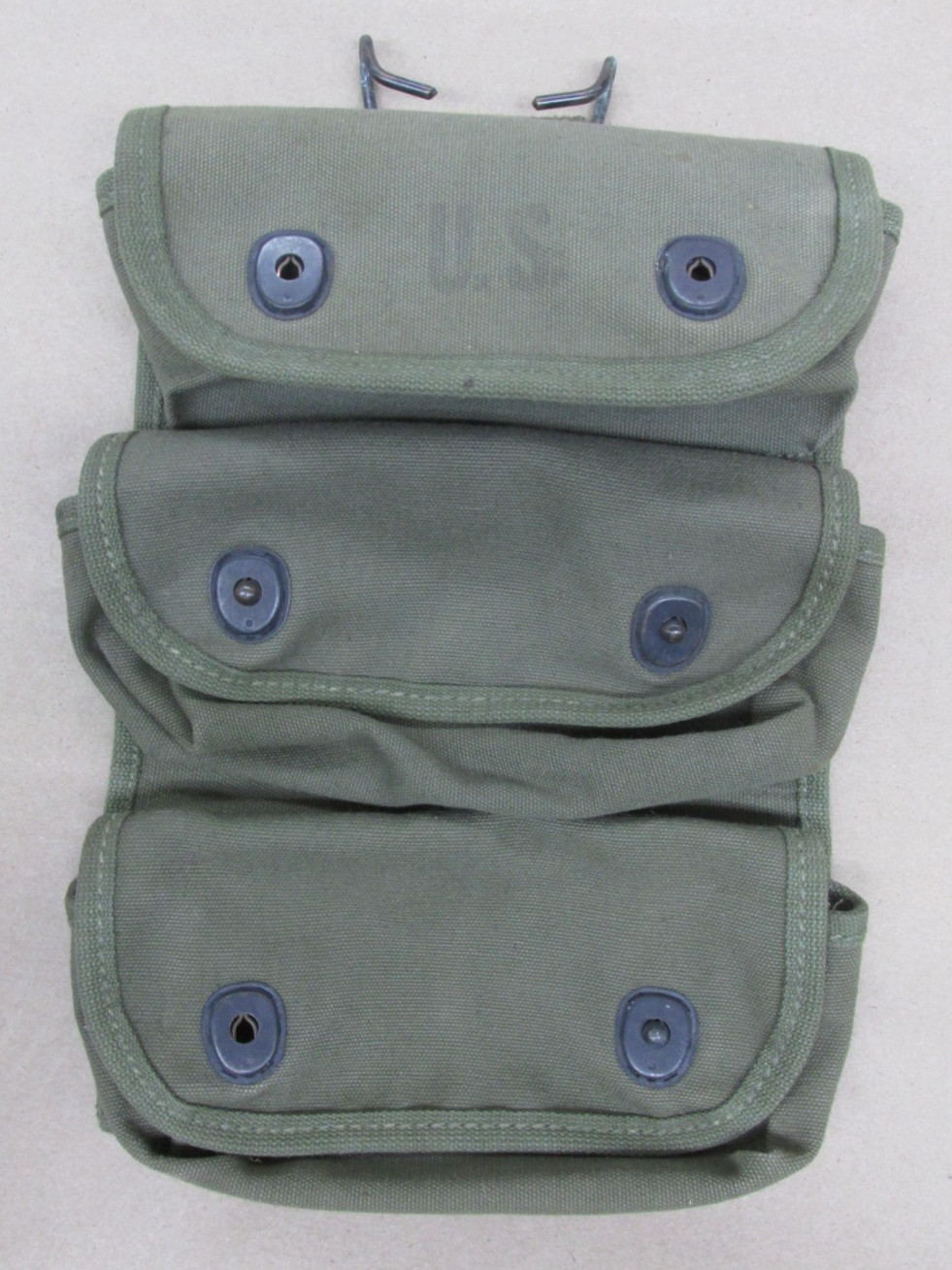 Genuine WW2 U.S. Army/USMC 1944 Dated 3 Pocket OD Green Grenade Pouch