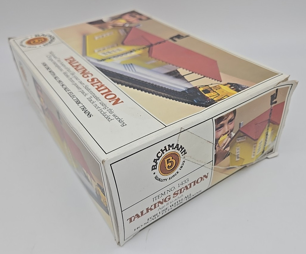 HO TRAINS- VINTAGE BACHMANN 1433 TALKING STATION ACCESSORY- Untested