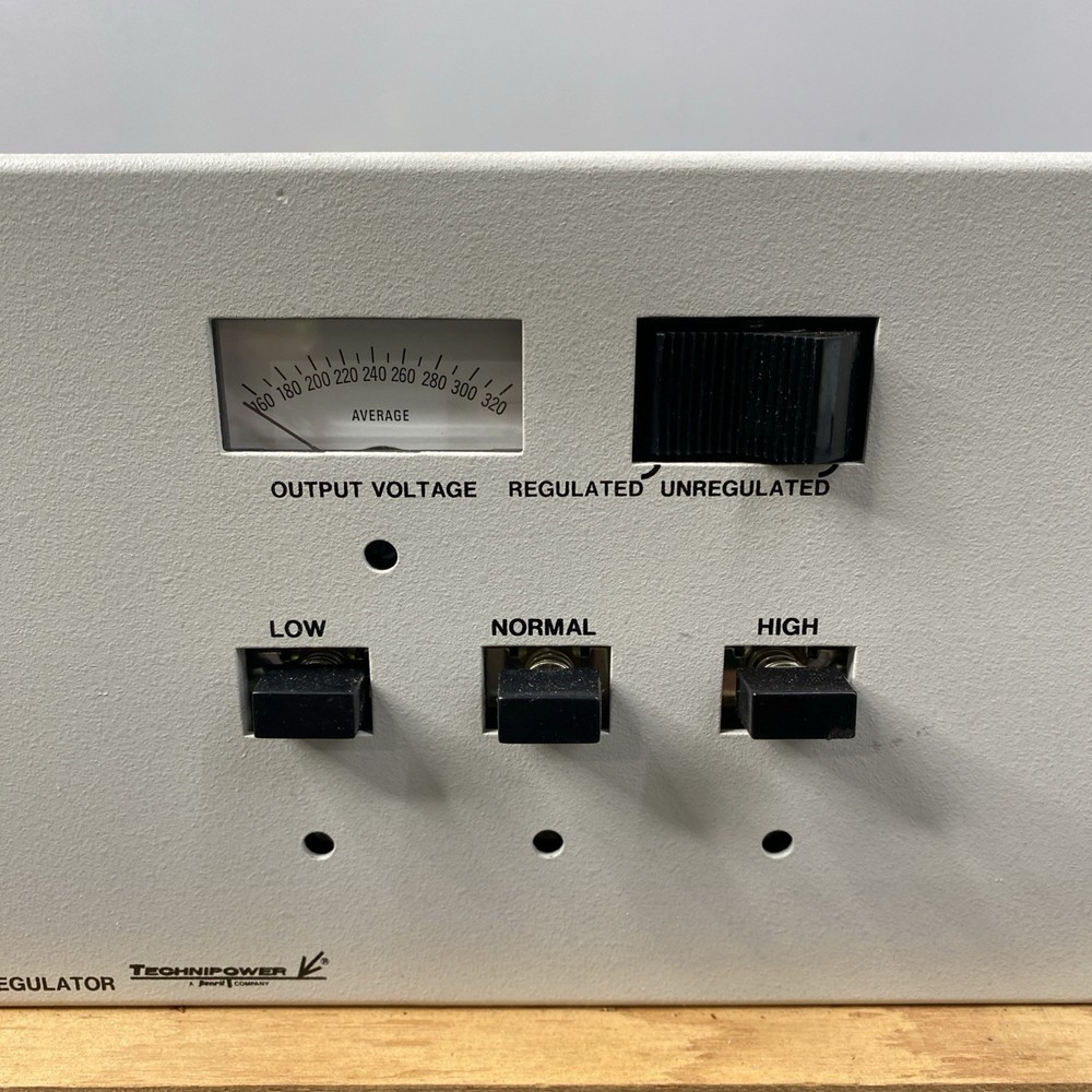 Variac 1592 Automatic Voltage Regulator 240V by TechniPower