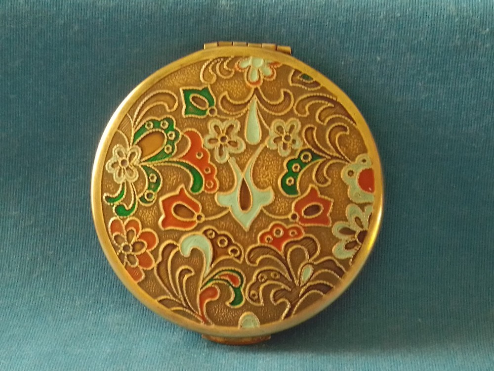 Perfumery. Powder Box Сompact. USSR 1960s.