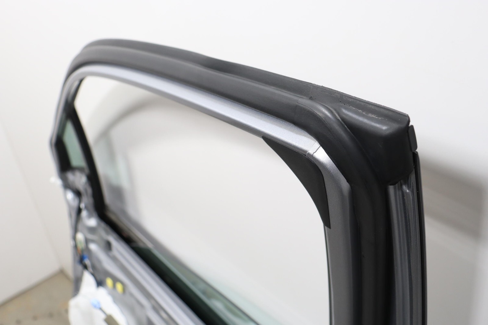 2016-2022 HONDA PILOT FRONT RIGHT PASSENGER SIDE DOOR ASSEMBLY OEM SILVER_NH830M