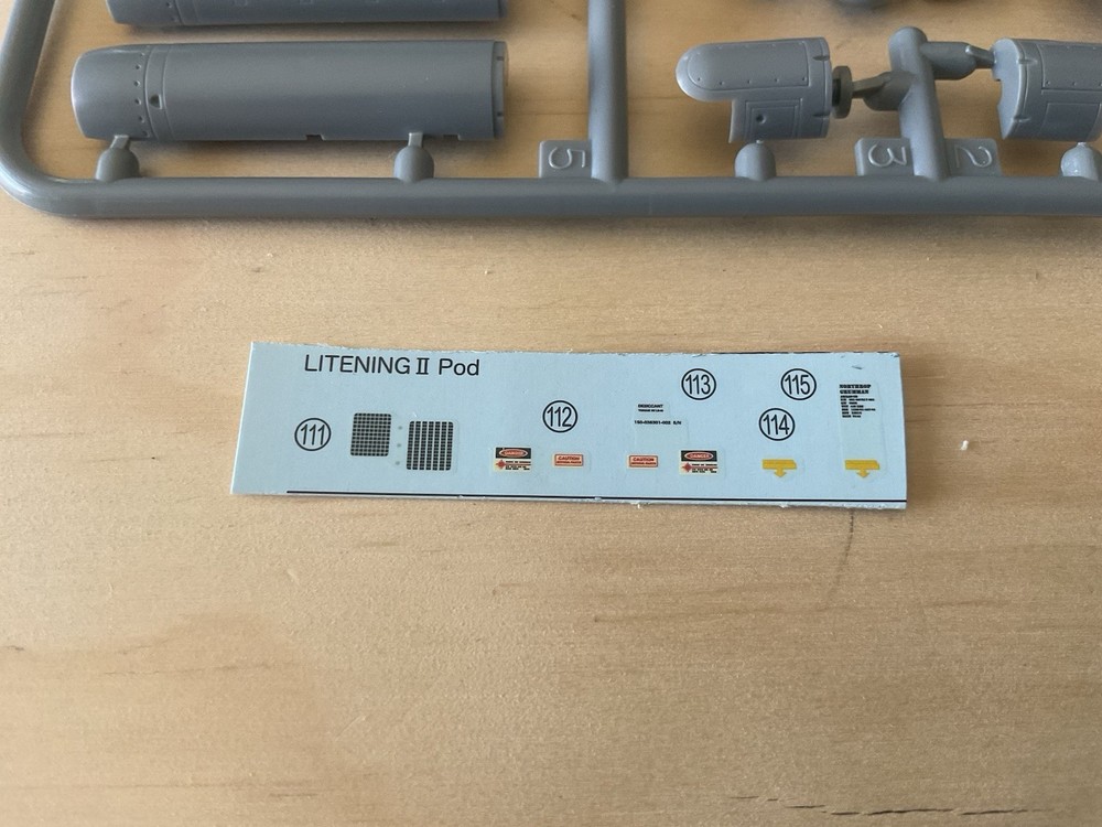 1/48 scale AN/AAQ-28 LITENING targeting pod