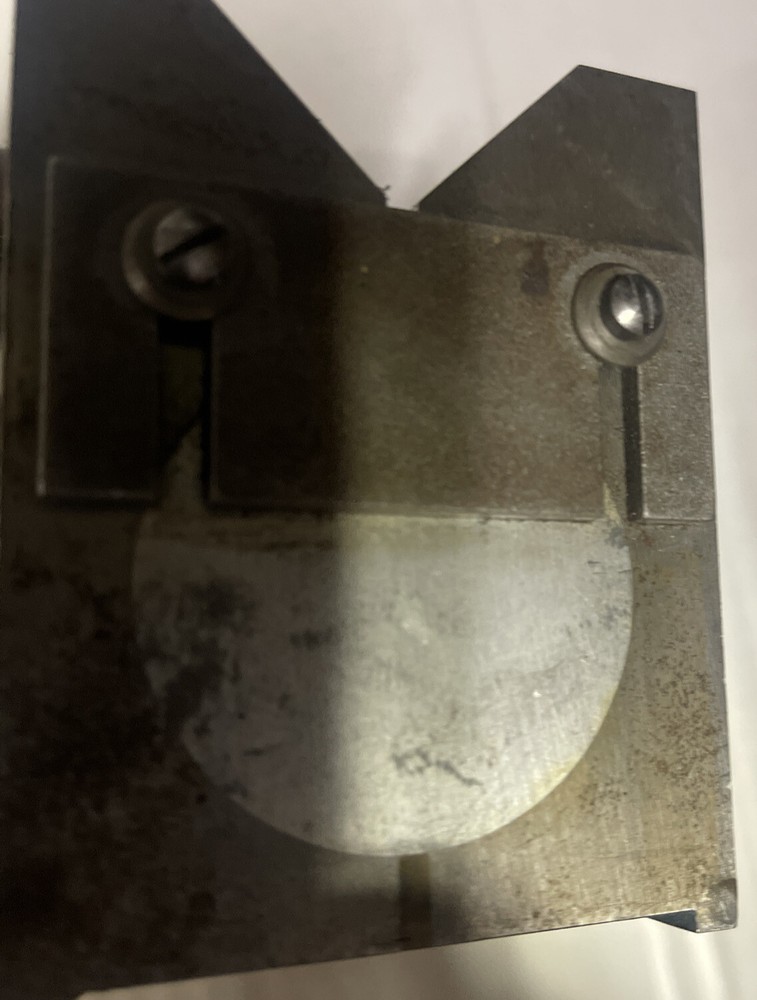 Brown & Sharpe Magnetic V Block