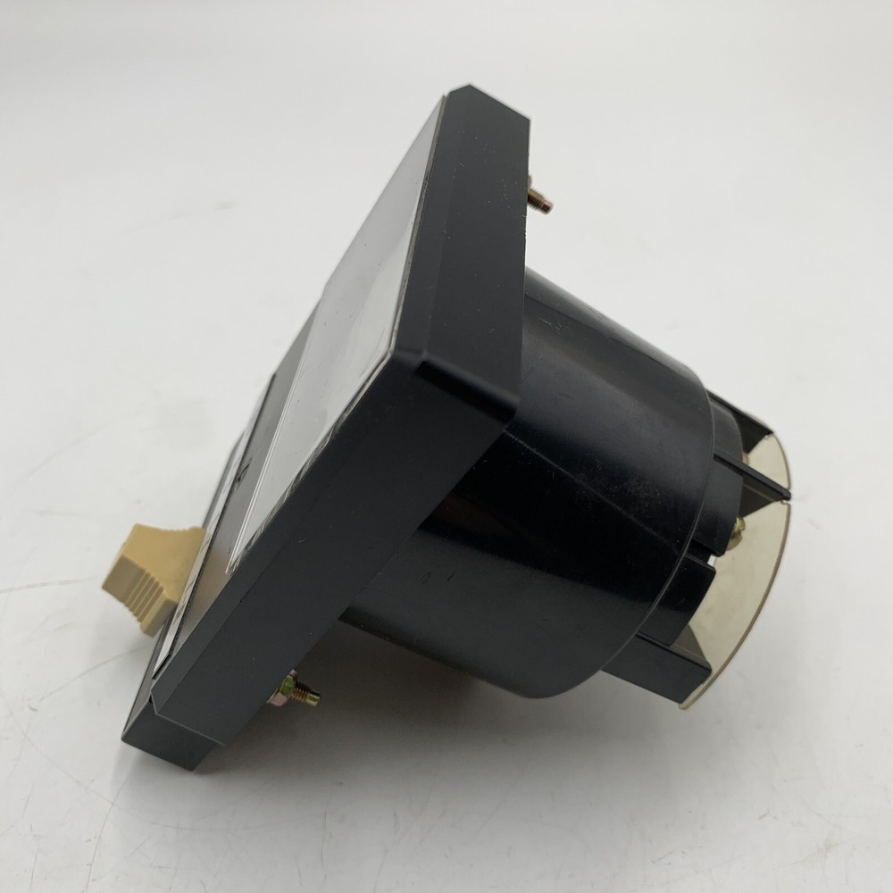 Mitsubishi YR-8UNAV Voltmeter Used