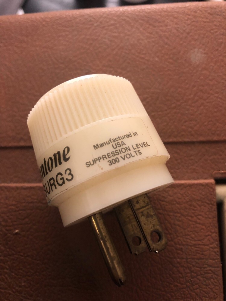 RARE PFANTONE C-SURG3. LIGHT UP TRANSIENT VOLTAGE SURGE PROTECTOR.