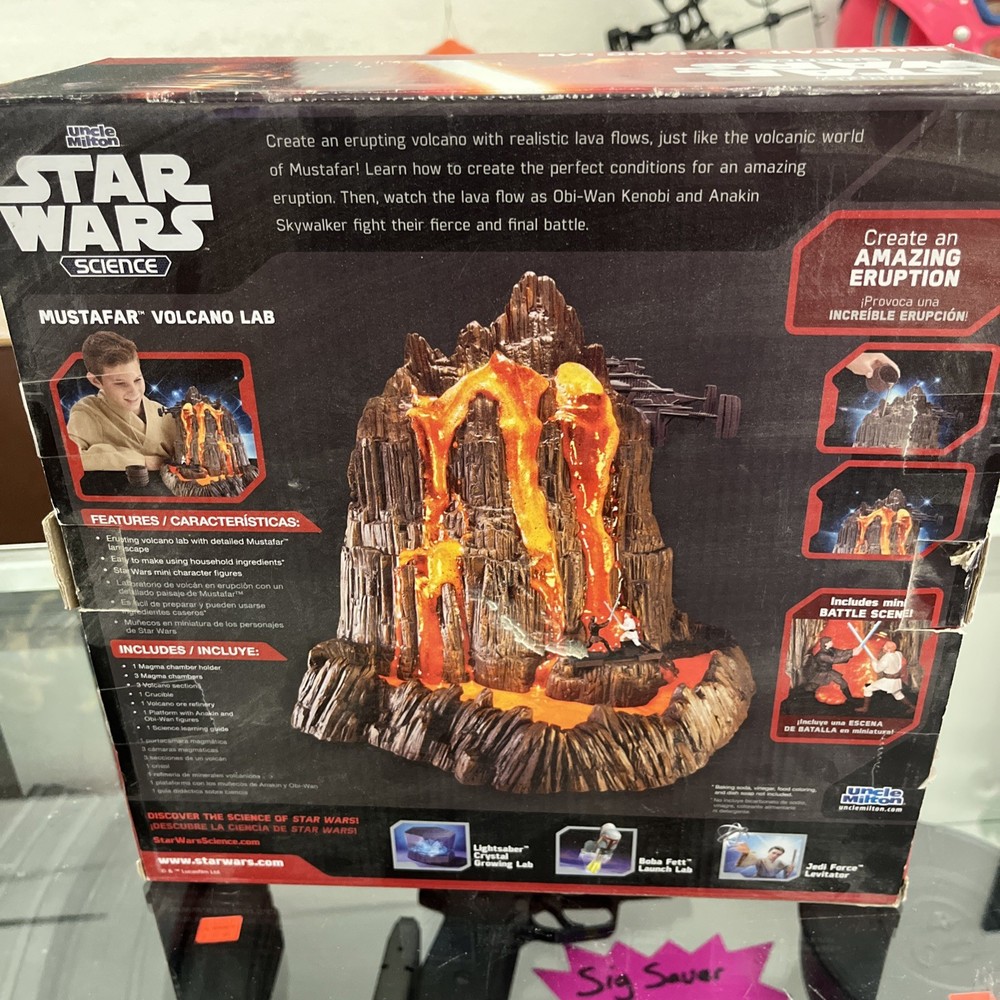 STAR WARS Uncle Milton Science Mustafar Erupting Volcano Lab