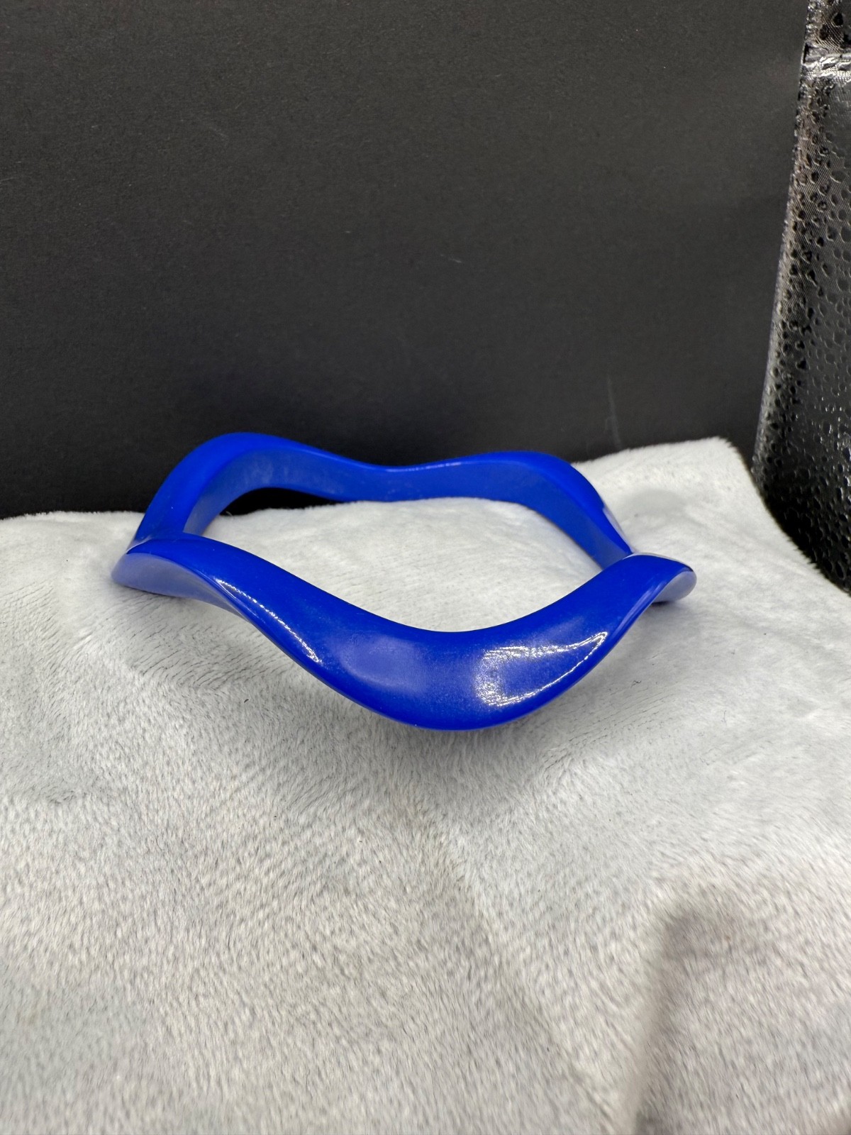 Vintage Bangle Bracelet Blue Acrylic Stack Wave 8”