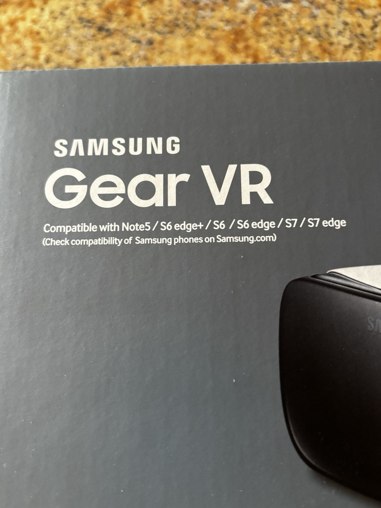 Samsung Galaxy Gear VR Oculus NEW Open Box