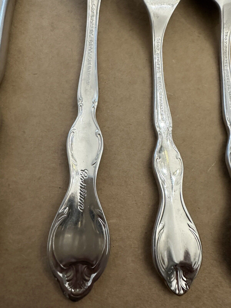 1847 Rogers Bros Cotillion 5pc Place Setting Stainless Flatware Fork Spoon Knife