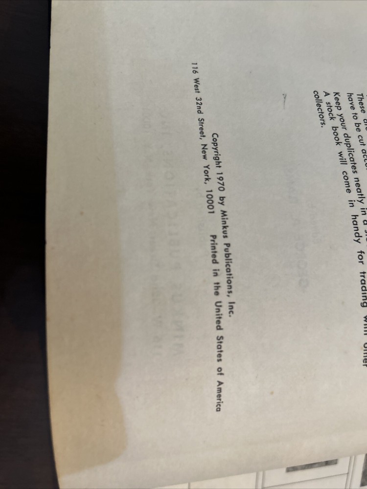 Minkus New World Wide Stamp Album 1970 Very Good Cond. 378 Pages w/ Some Stamps