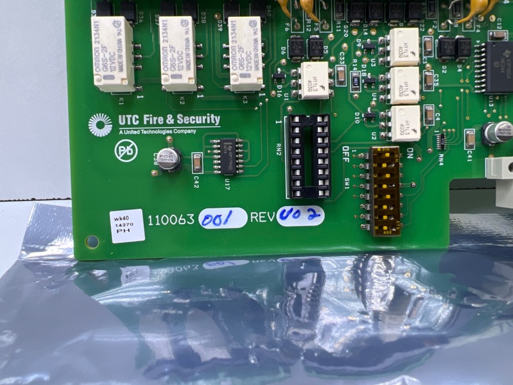 UTC GE Interlogix Access Control 110063001 V02 RP Reader Interface Unsupervised