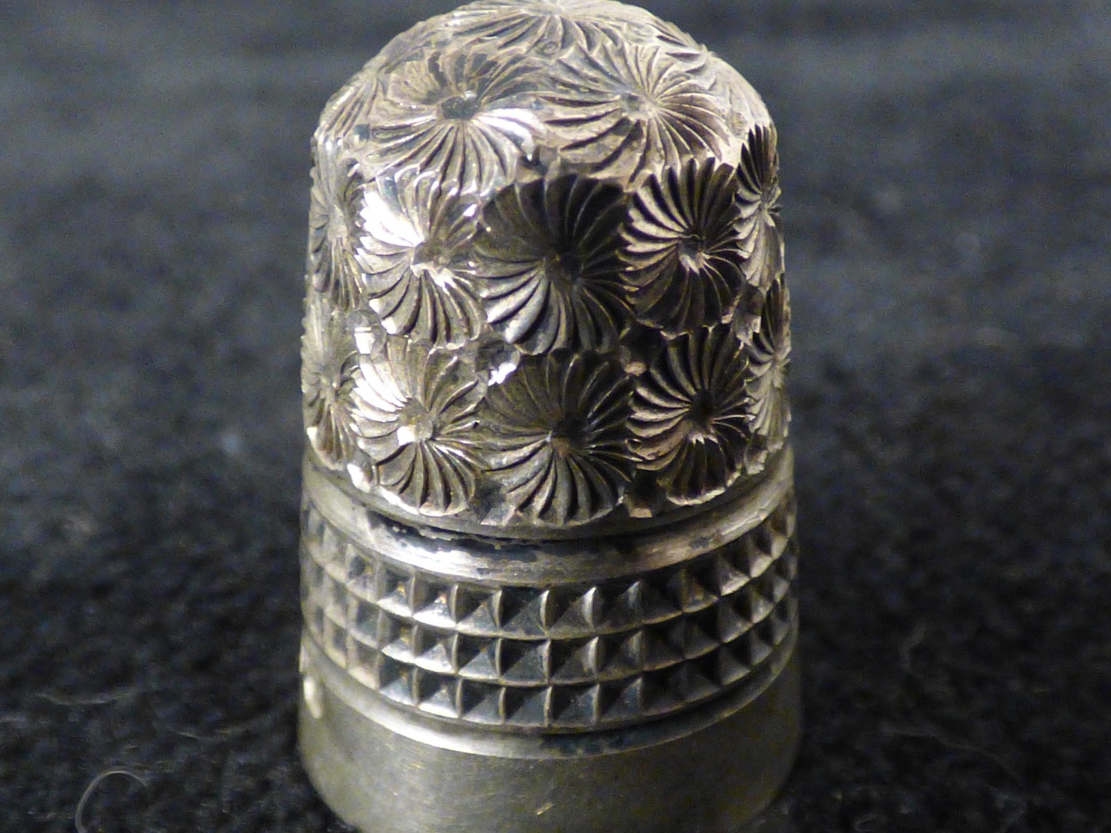 Antique Silver Thimble in Leather Case 1800s ? 10 CH Charles Horner