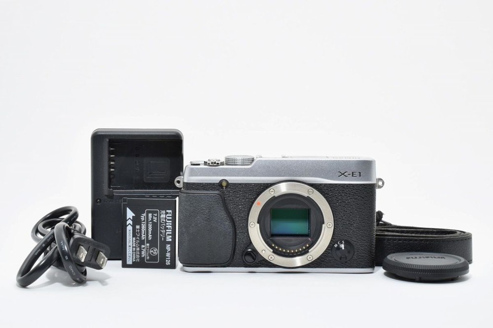 Fujifilm X-E1 Mirrorless Camera #2801321