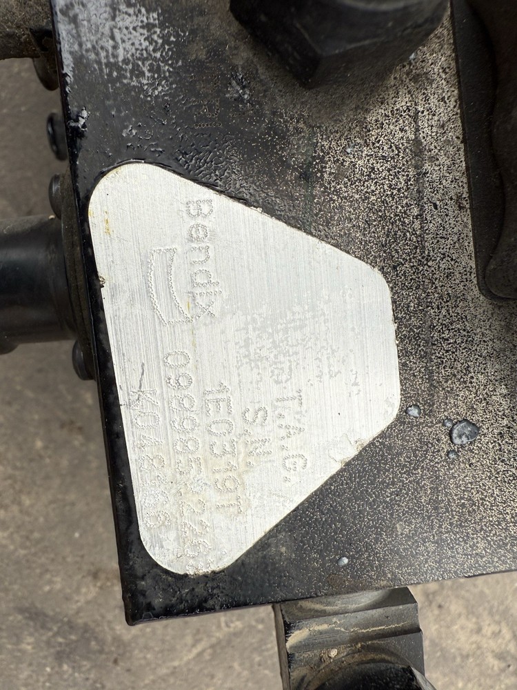 BENDIX AD IS AIR DRYER K048166