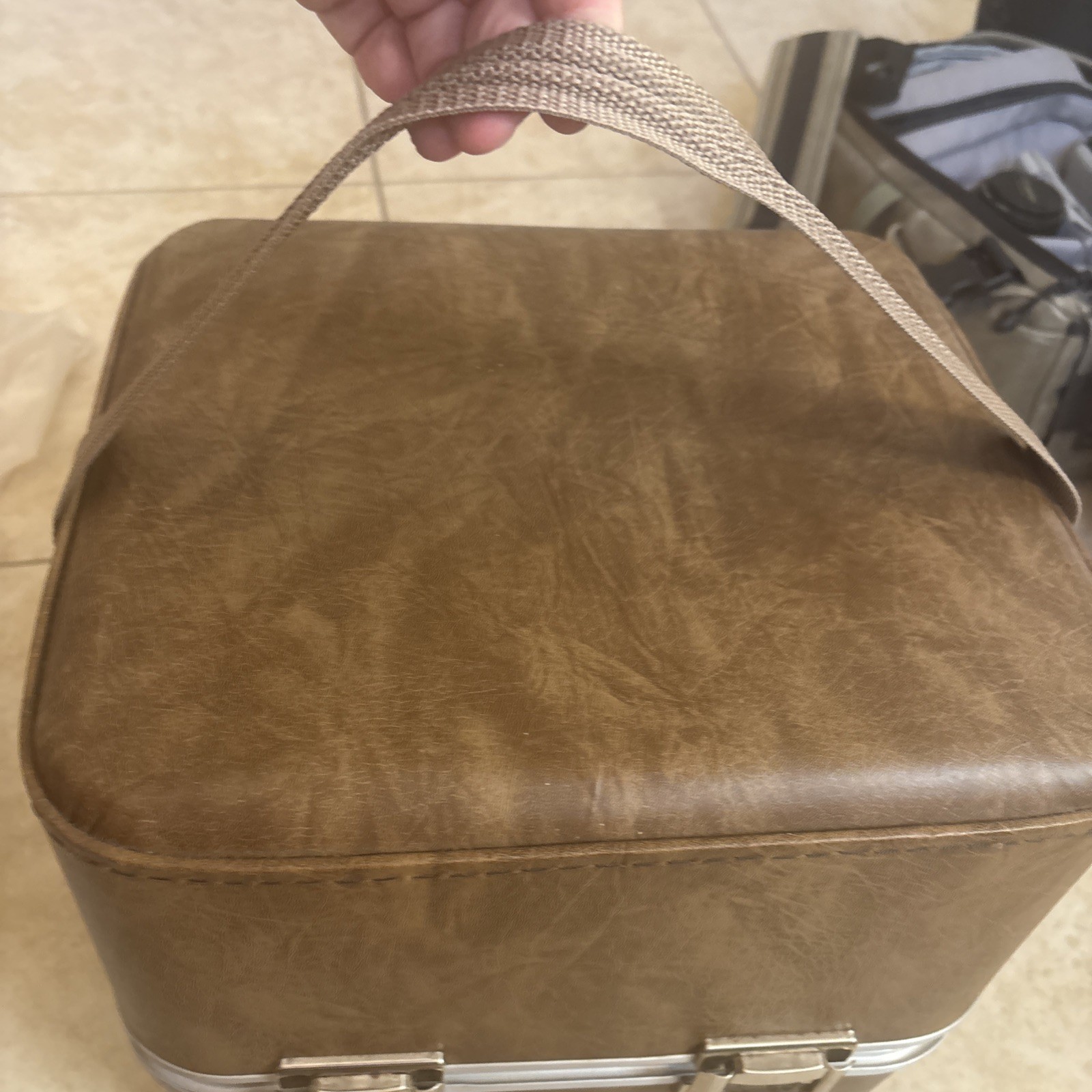 Husqvarna Huskylock 340-D Serger w/Foot Pedal & Hard Case Lock Key Sewing Instru