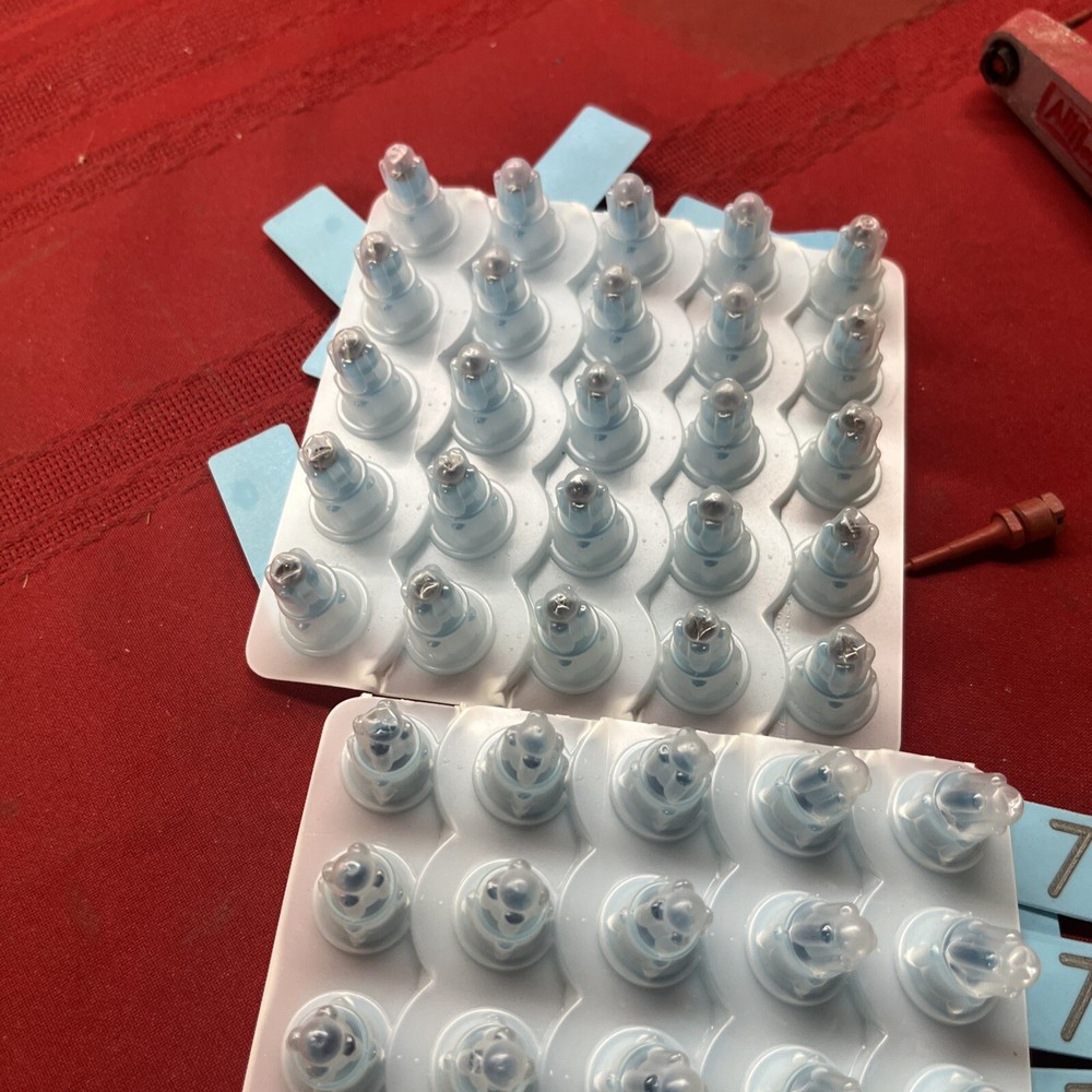 Allflex Total Tagger With Extra Points And Blue Tags