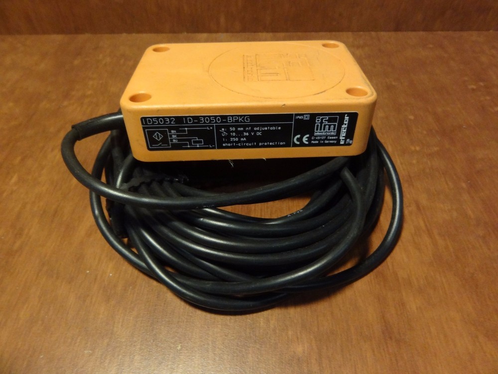 IFM electronic ID5032 ID-3050-BPKG inductive sensor