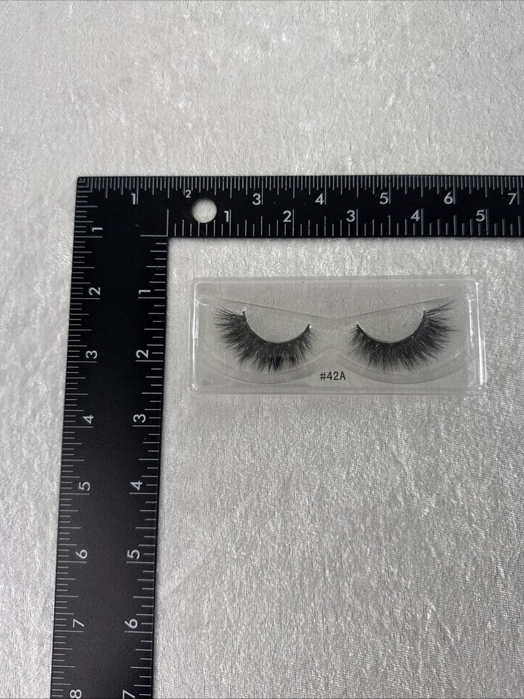 false eyelashes #42A