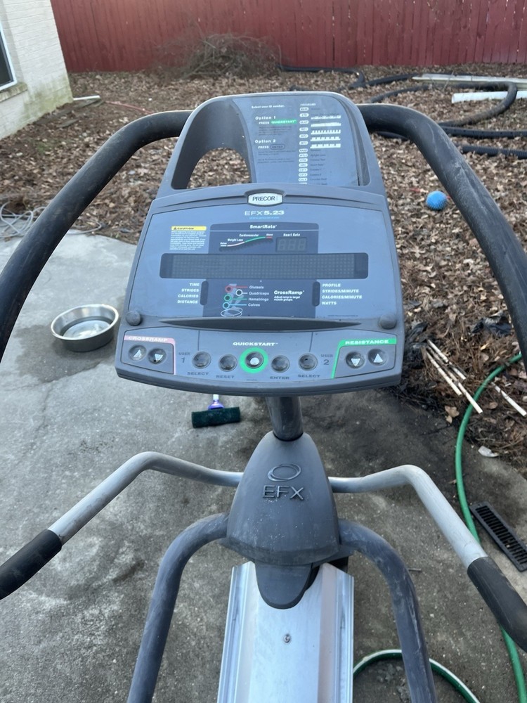 Precor EFX 5.23 Elliptical Machine CrossRamp SmartRate QuickStart 12 Programs