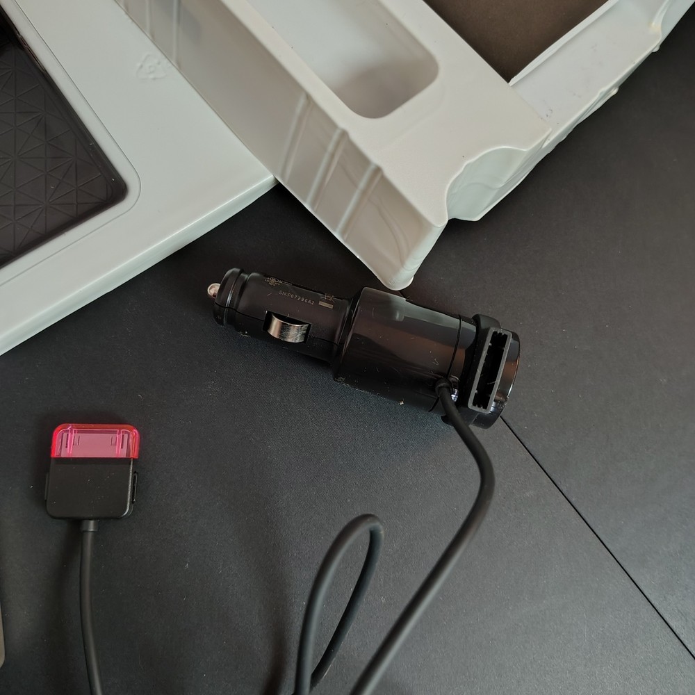 Microsoft Zune Car Pack - Charger FM Transmitter - Excellent Condition