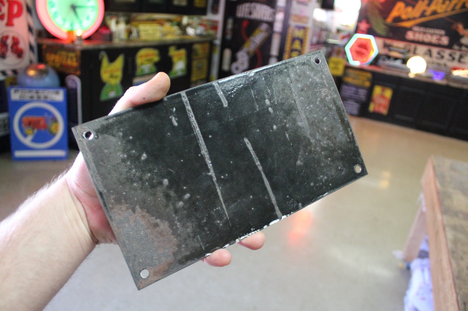 RARE WISCONSIN ICE AND COAL DEALER PORCELAIN METAL SIGN TRUCK GAS OIL MILWAUKEE