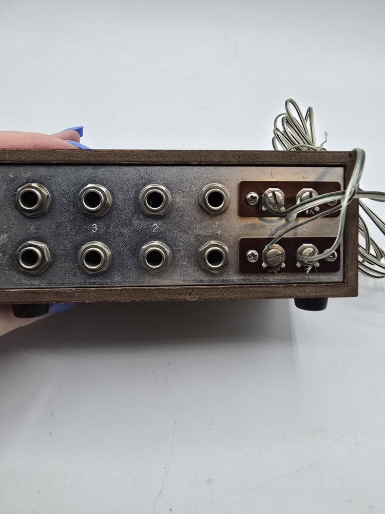 Van Co Chicago Stereo Speaker Selector Model SSS-8