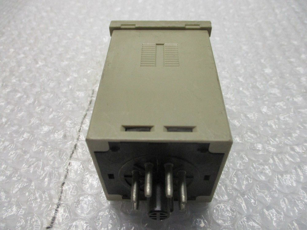 OMRON H3BH-8 TIMER NSNP