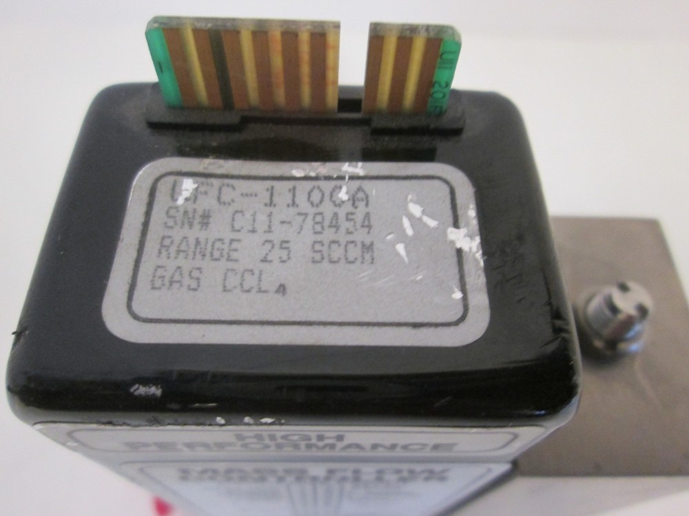 Unit Instruments, UFC-1100A, Mass Flow Controller, 25 SCCM, CCL4, Used