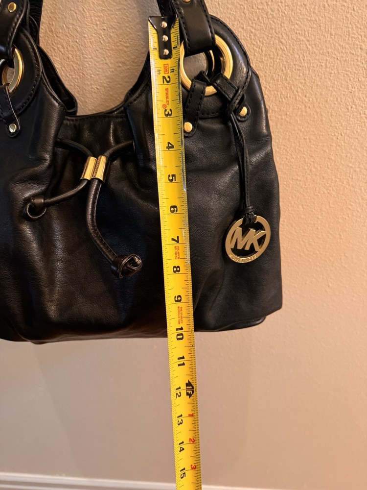 MICHAEL Michael Kors Leather Ludlow Drawstring Shoulder Bag Black