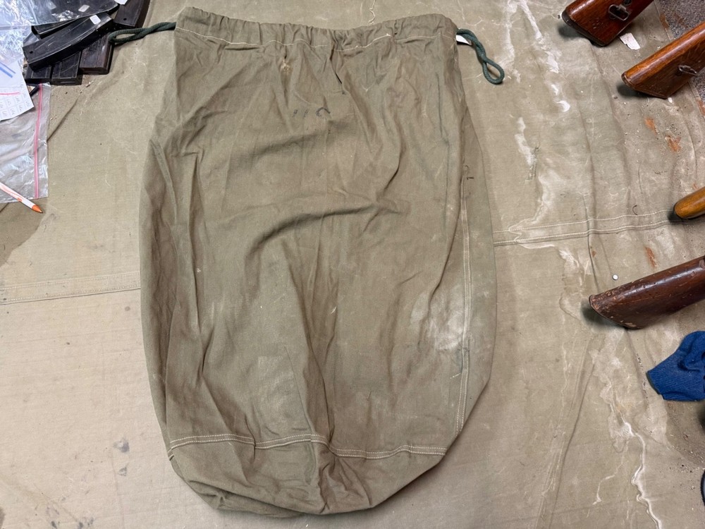 ORIGINAL WWII US ARMY INFANTRY BARRACKS LAUNDRY CARRY BAG-OD#7 GREEN