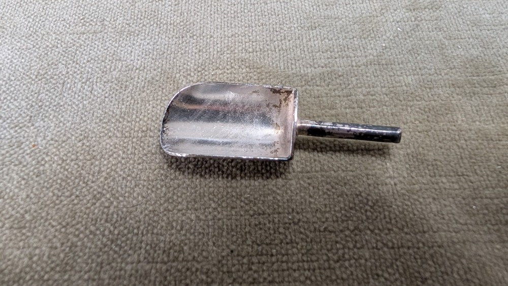 Vintage silver platted sugar dish with small scoop