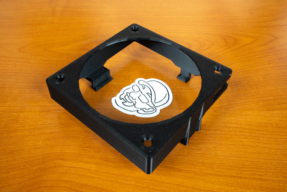 Cooling Fan Shroud for a LSI 9300-16i