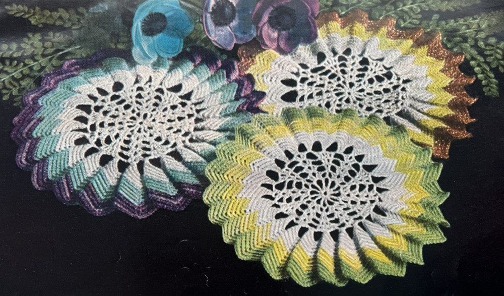 Vintage 1950s Knit & Crochet Pattern TIE-DYE SUNBURST 7" Ruffled Doily Coaster
