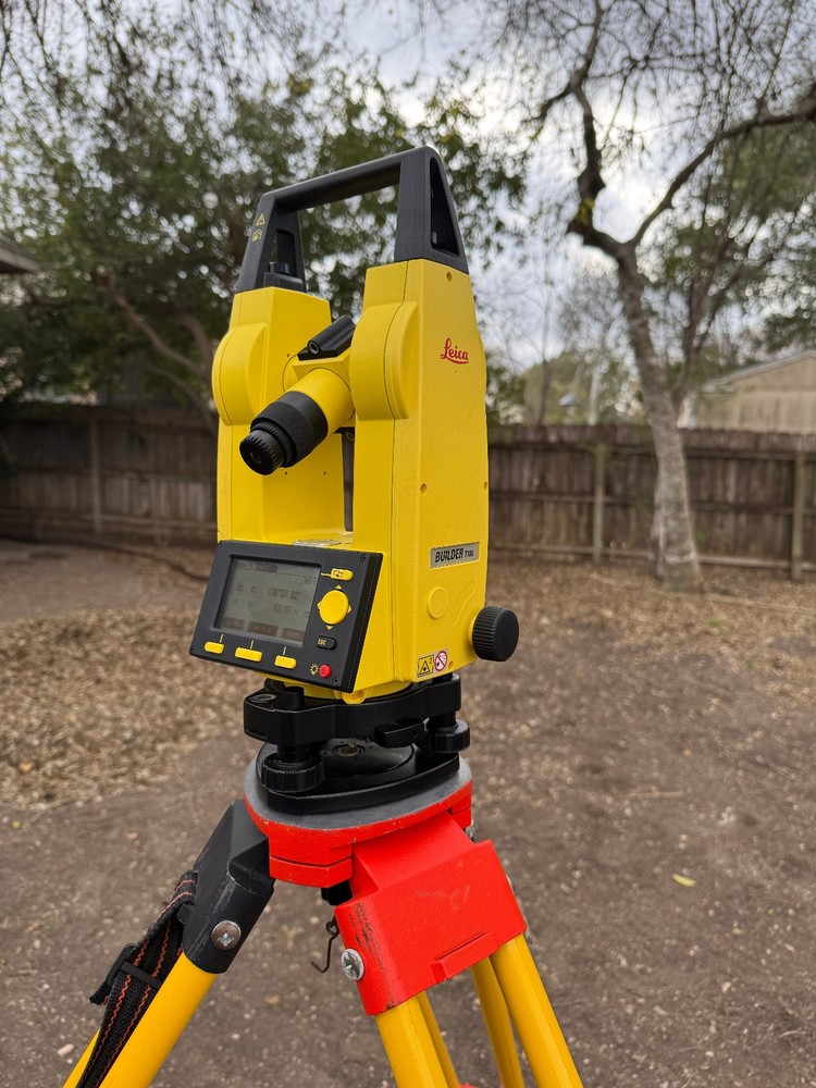 Leica Builder T100 Digital Theodolite | Excellent Condition | Tested