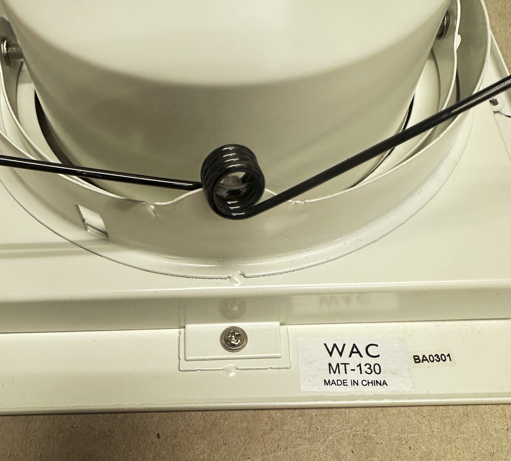 WAC LIGHTING MT-130-WT/WT LINE VOLTAGE SQUARE ADJUSTABLE STEP BAFFLE TRIM WHITE