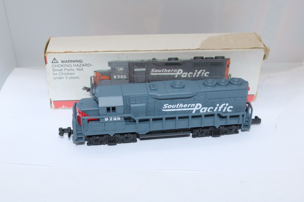 Southern Pacific #418 high speed model train W/box