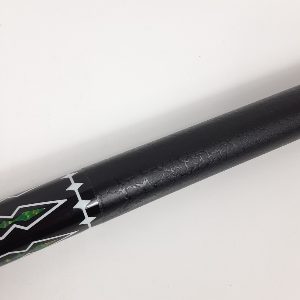 Tai ba Pool Cue Stick with Case 19.5 oz Joint Protector EUC