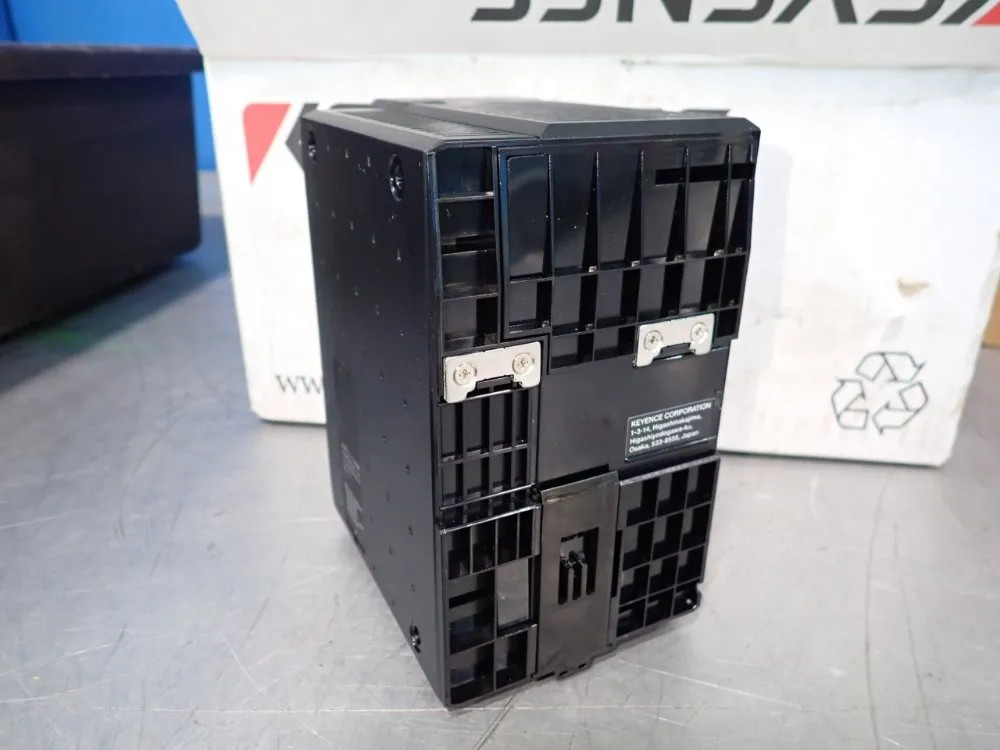 KEYENCE INSTRUMENT CONTROLLER XG-7002