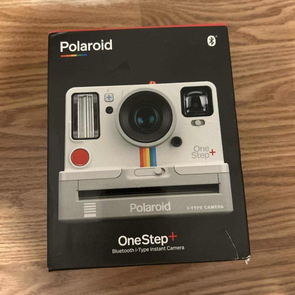 New Polaroid One Step Plus Bluetooth I-Type Instant Camera white