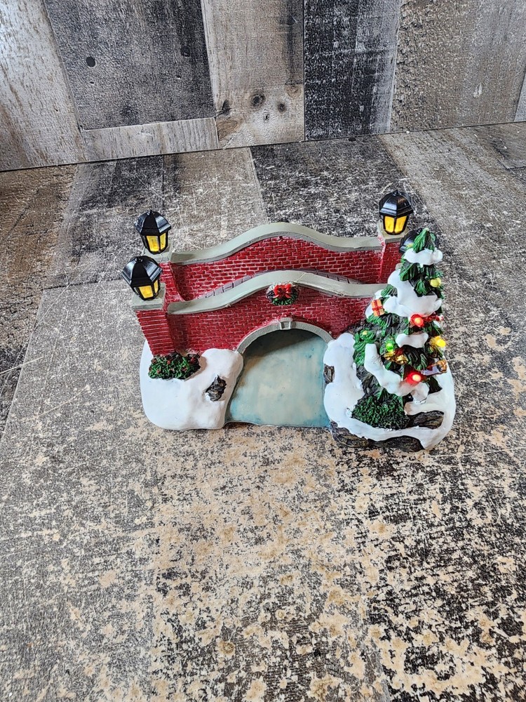 Holiday Time Lighted Bridge W/Box