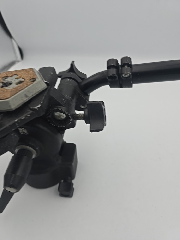 Bogen Manfrotto 3063 Mini Fluid Video Tripod Head with Quick Release Plate