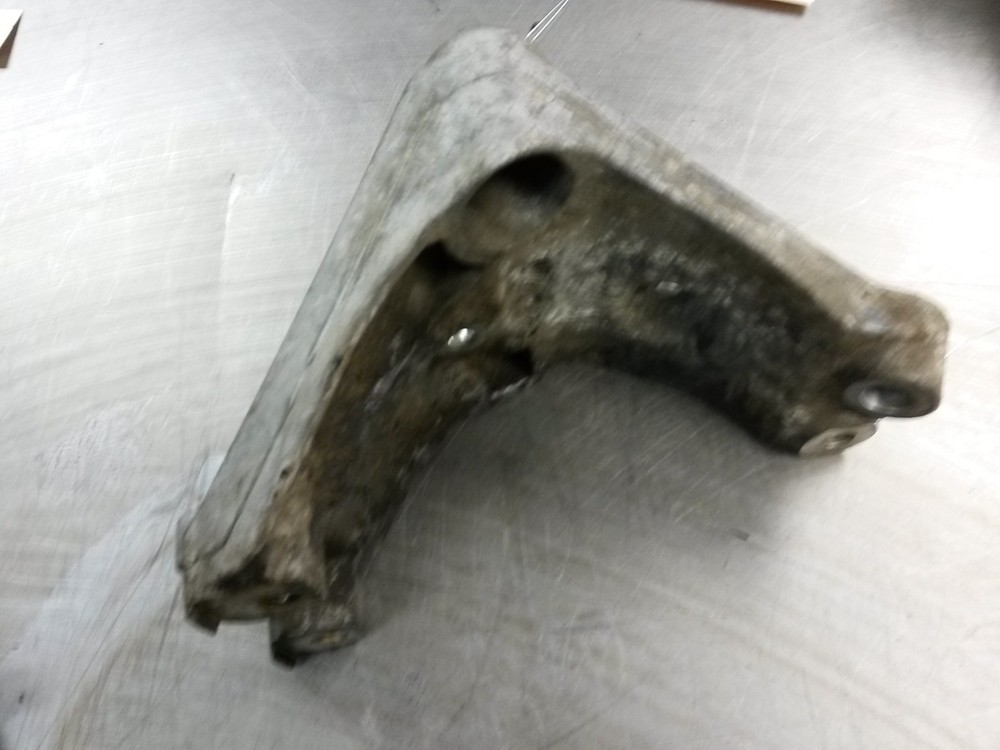 Accessory Bracket From 2011 Cadillac CTS 3.0