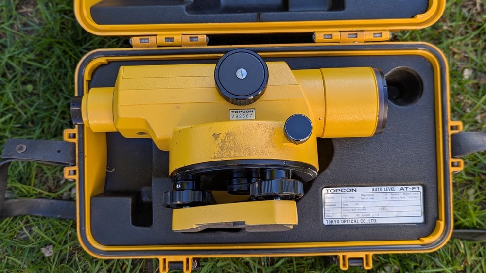 TOPCON Auto Level AT-F1