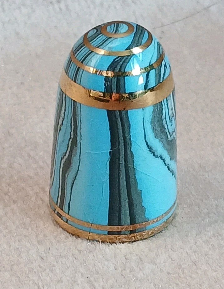BOUCHER ORIGINAL AGATEWARE THIMBLE No 13 U2S2