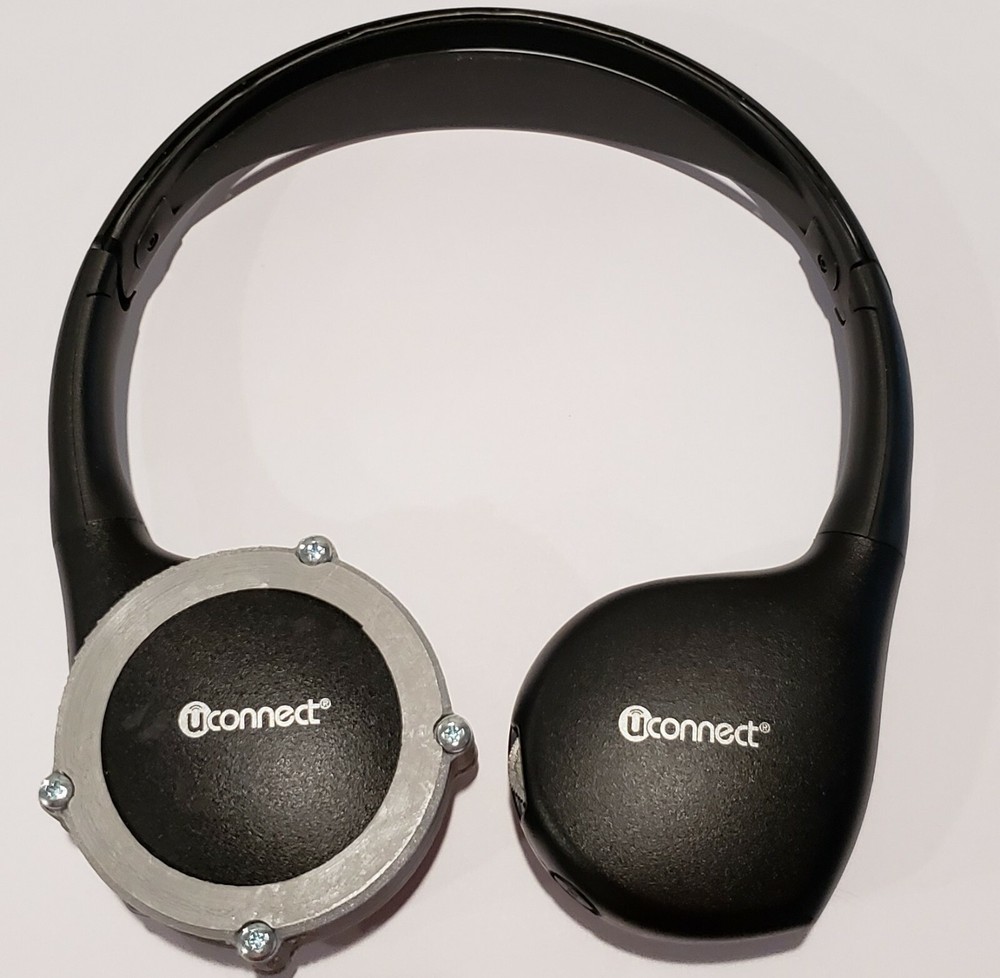 U Connect Headphone - Battery Cover Fix