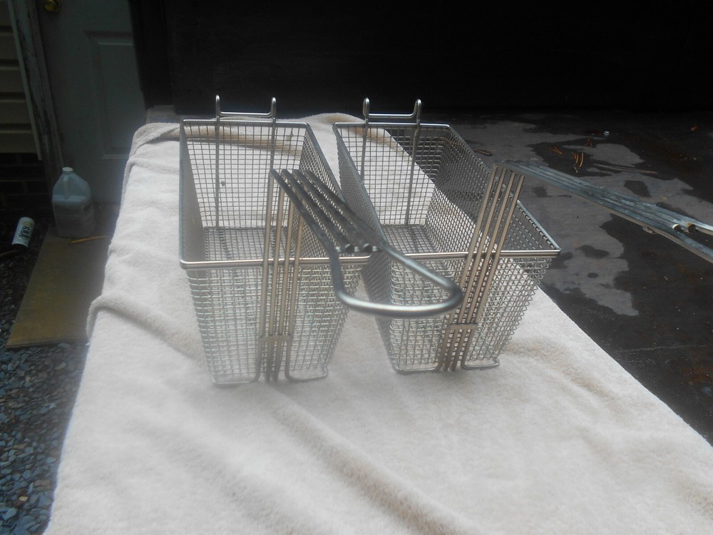 GILES GBF-50 COMMERCIAL FRYER  BASKETS