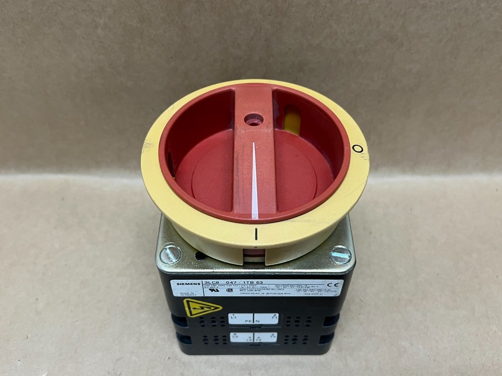 Siemens 3LC6 047-1TB53 Disconnect Control Switch