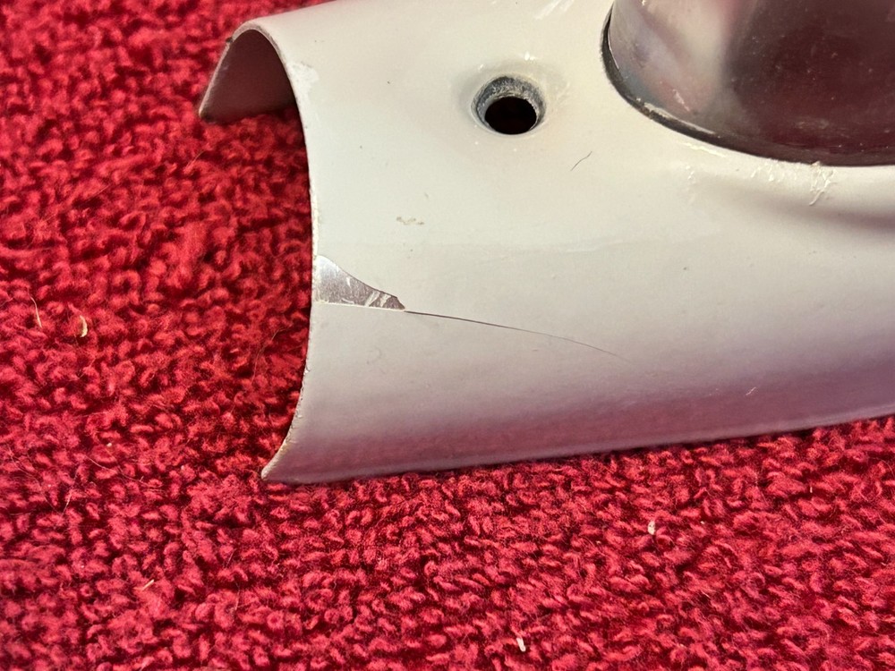 LENS AND SHIELD FOR AIRCRAFT NAVIGATION POSITION LIGHT